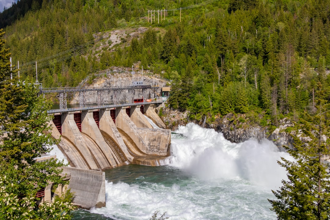 Canadian Shield Borehole Yields 140 Tonnes Natural Hydrogen Annually